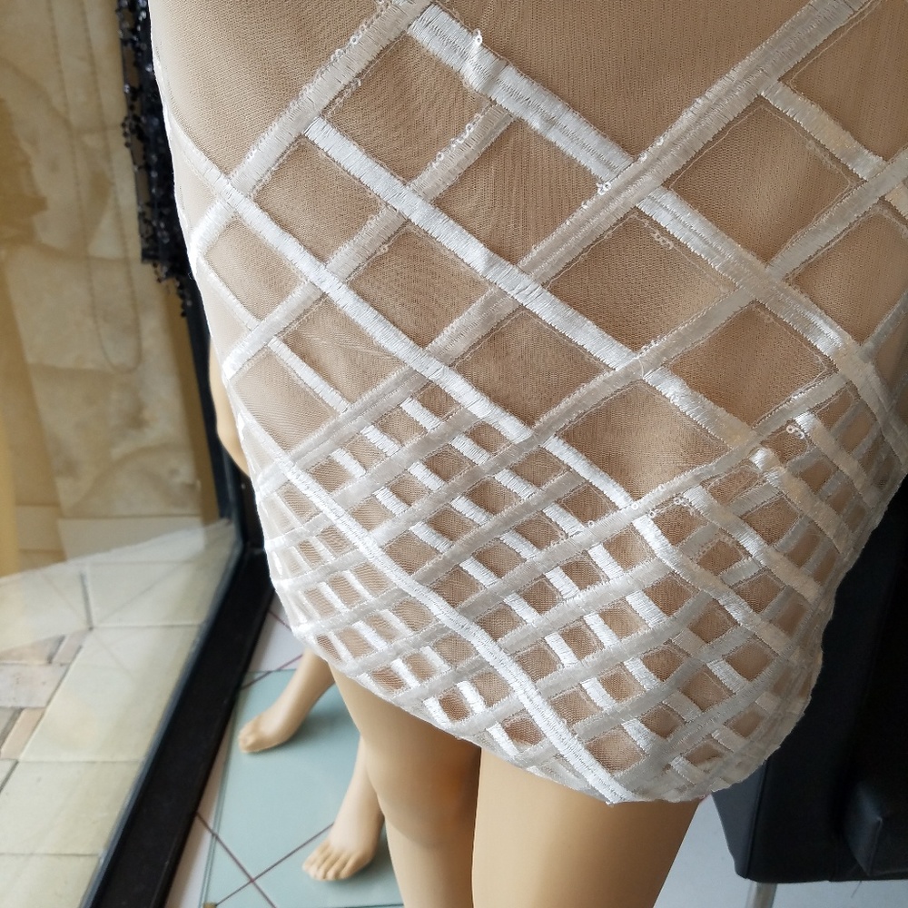 White nude and sequin illusion off the shoulder - Picture 14 of 14